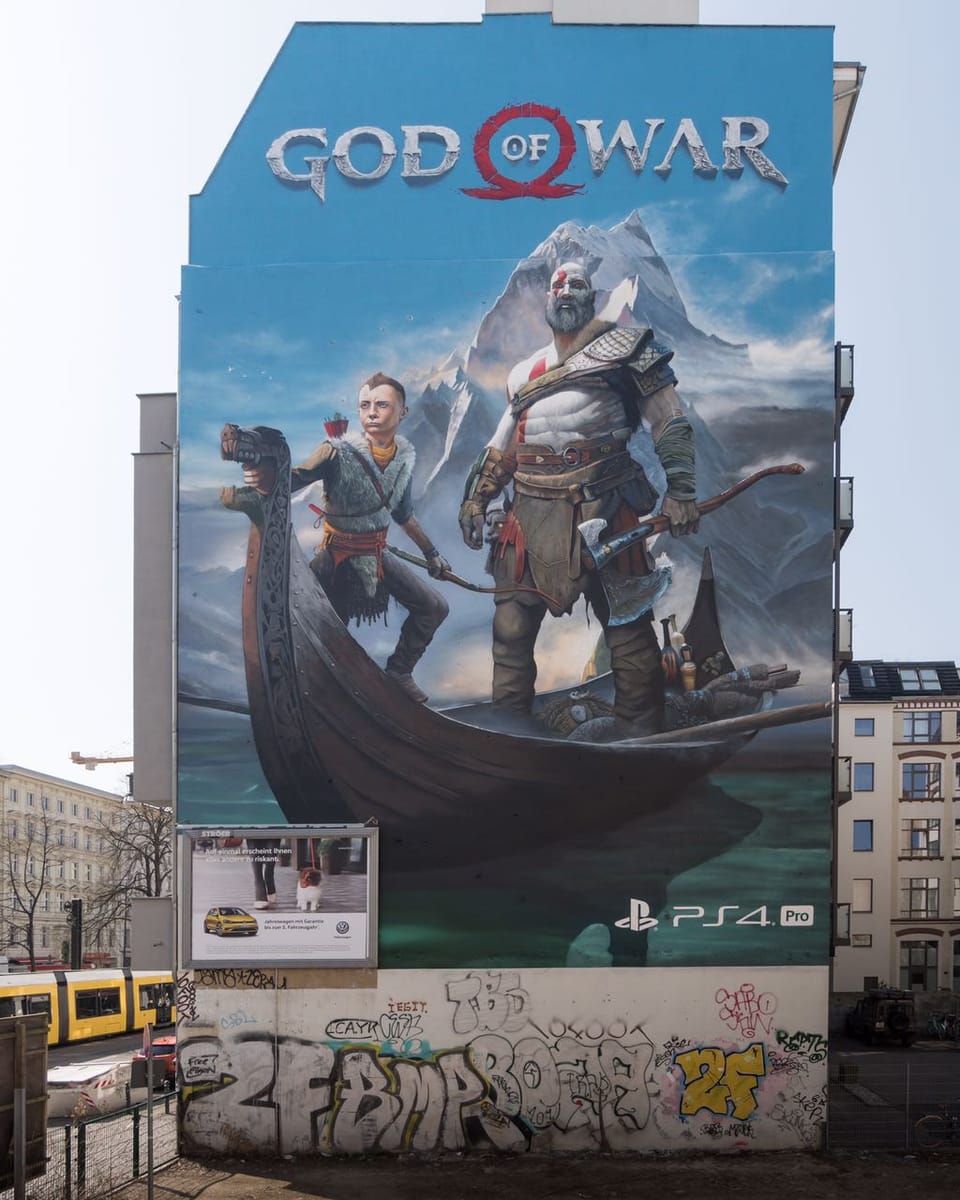 Sony: Berliner Häuserwand mit God of War Graffiti verschönert